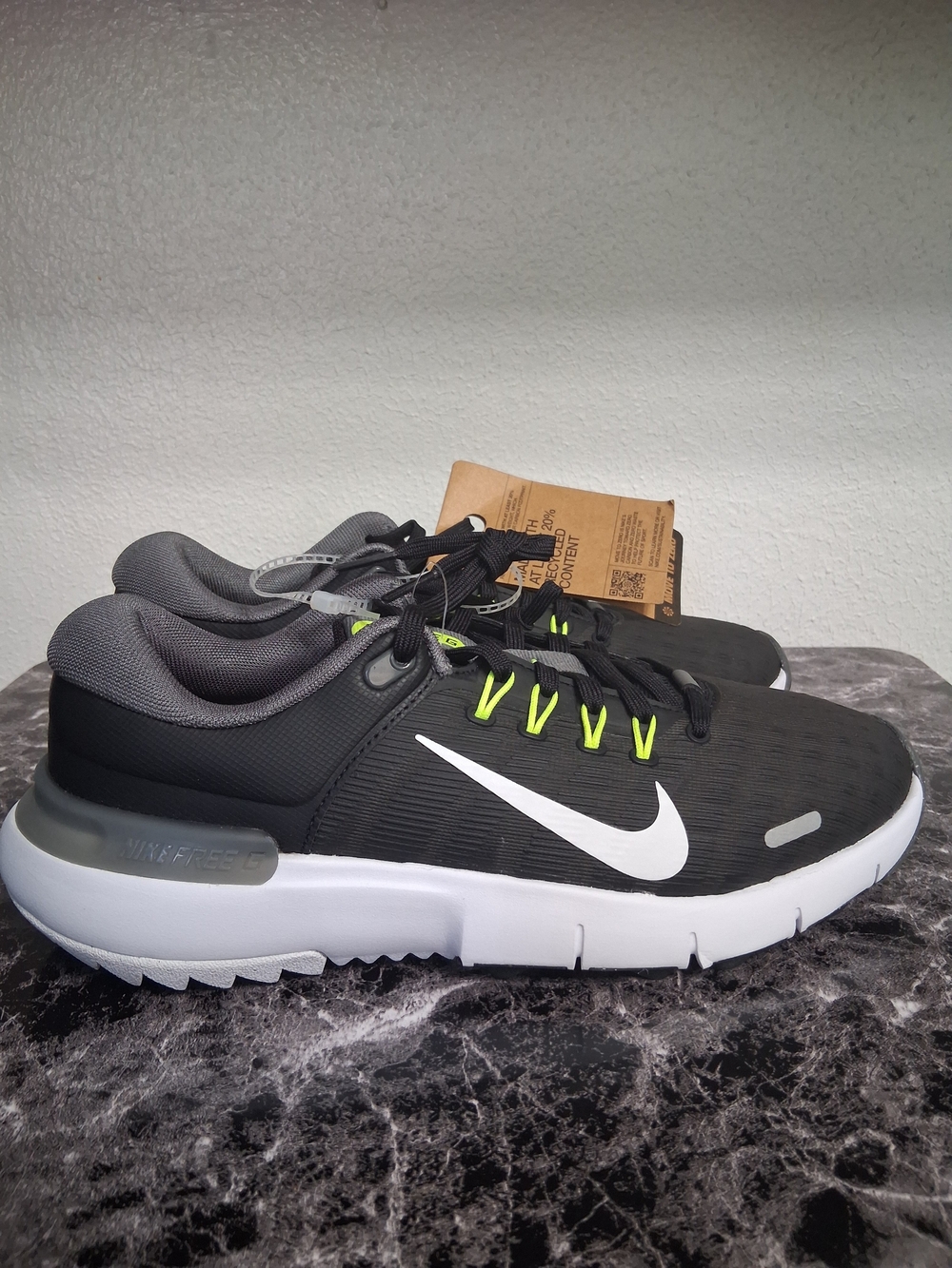 NWT'S Nike Men’s Black/Gray/White Turf Training Shoes with White Swoosh Size 7